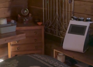 Cozy therapy room at Meganni Franklyn Therapies, Dundee, Scotland, GB, featuring modern wellness equipment.