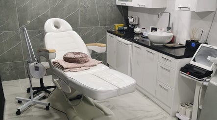 Velashine Beauty and Aesthetic Clinic