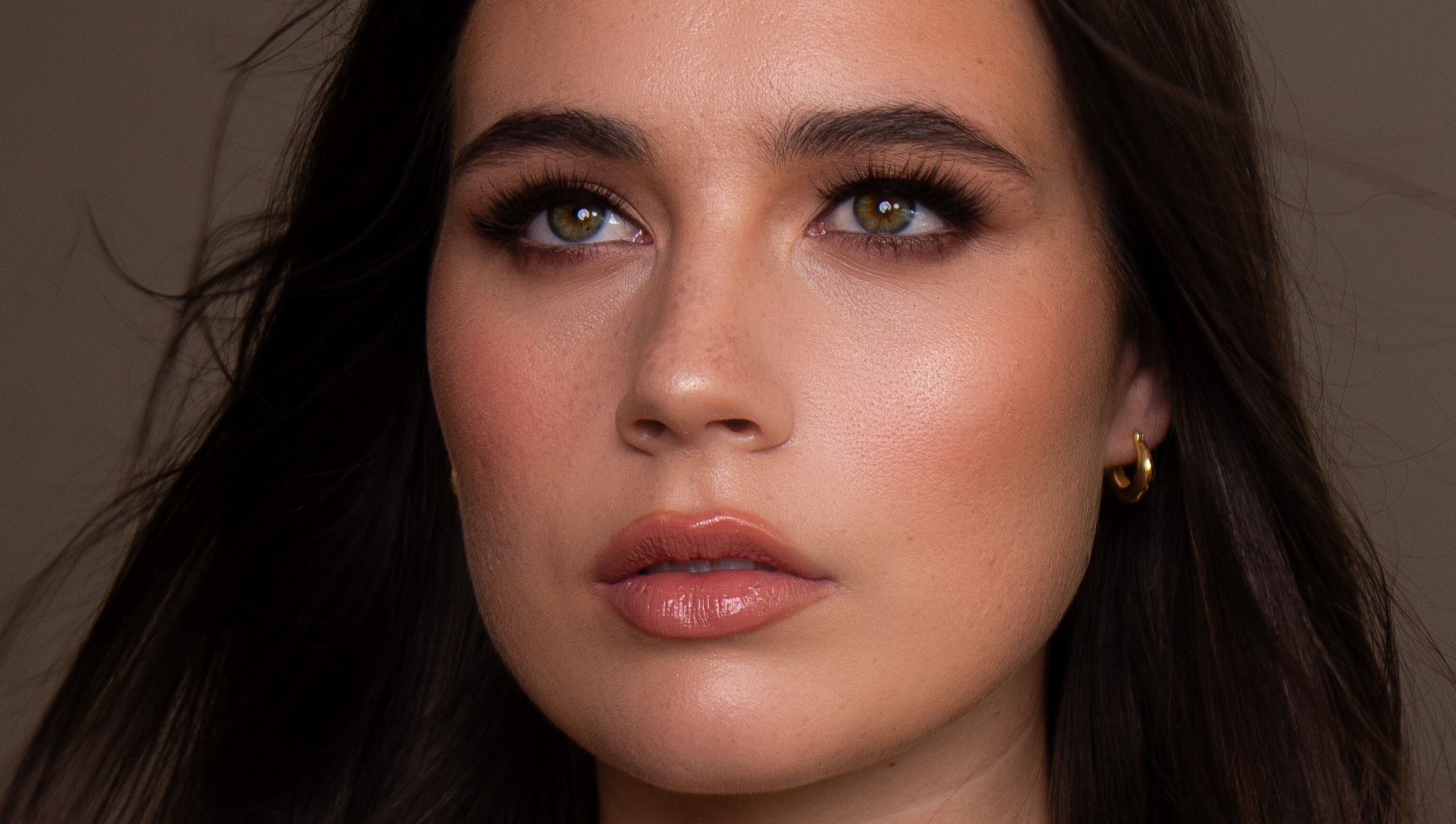 Elegant makeup showcase by Marie Le Hair & Makeup Artist, Melbourne, Victoria, AU. Flawless complexion and eyes.