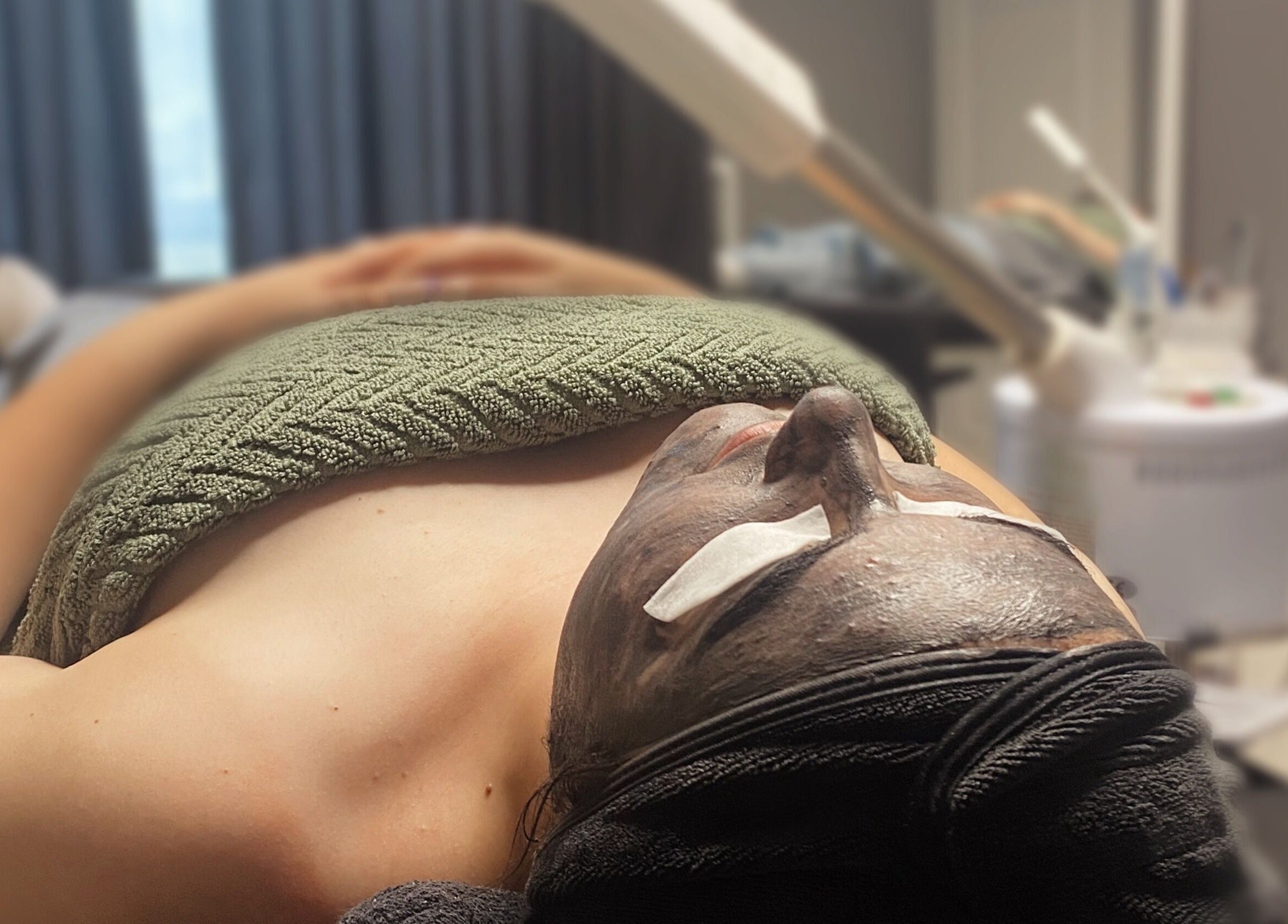 Facial treatment at Relax Rejuvenate Refresh in Boksburg, Gauteng, ZA. Experience soothing skin care.