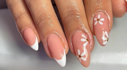 Beauty-Licious By Georgia image 2