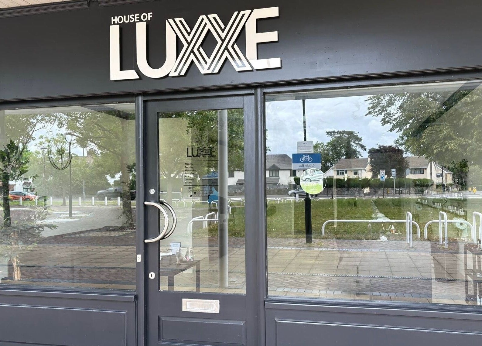 Front view of House of Luxxe Beauty Salon in Yate, England, GB.