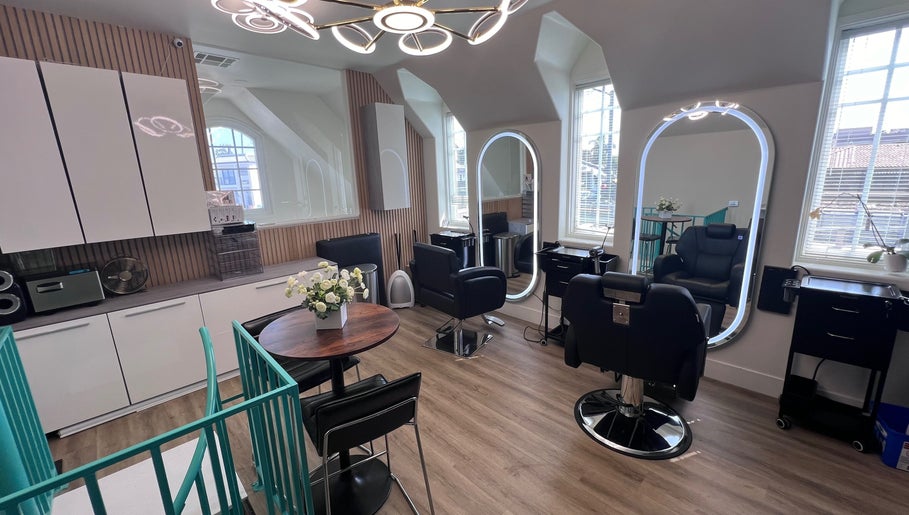 CDM Beauty Lounge image 1