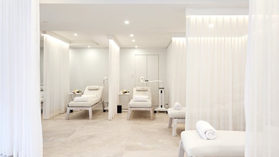 The Whitening Clinic