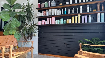 hình ảnh 3 của Essentials Salon