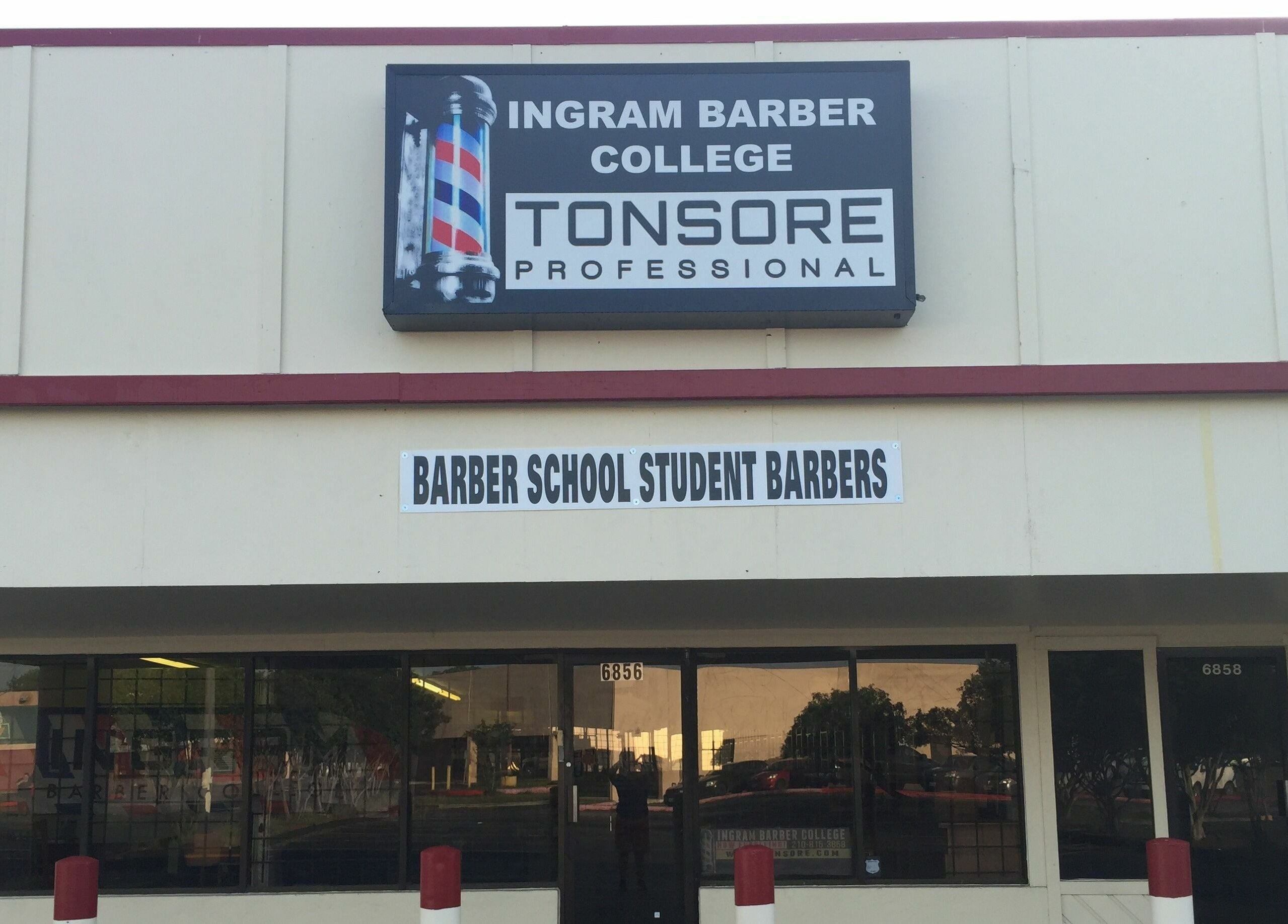 Front view of Tonsore Master Academy in San Antonio, Texas, offering premier barber training.