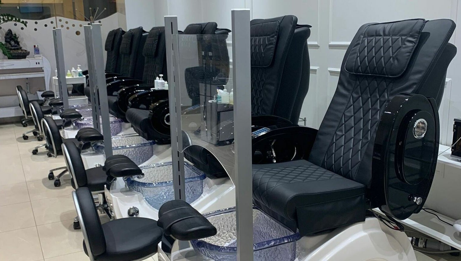 Luxurious pedicure stations at Nails For You Erin Mills, Mississauga, Ontario, CA. Modern comfort for relaxation.