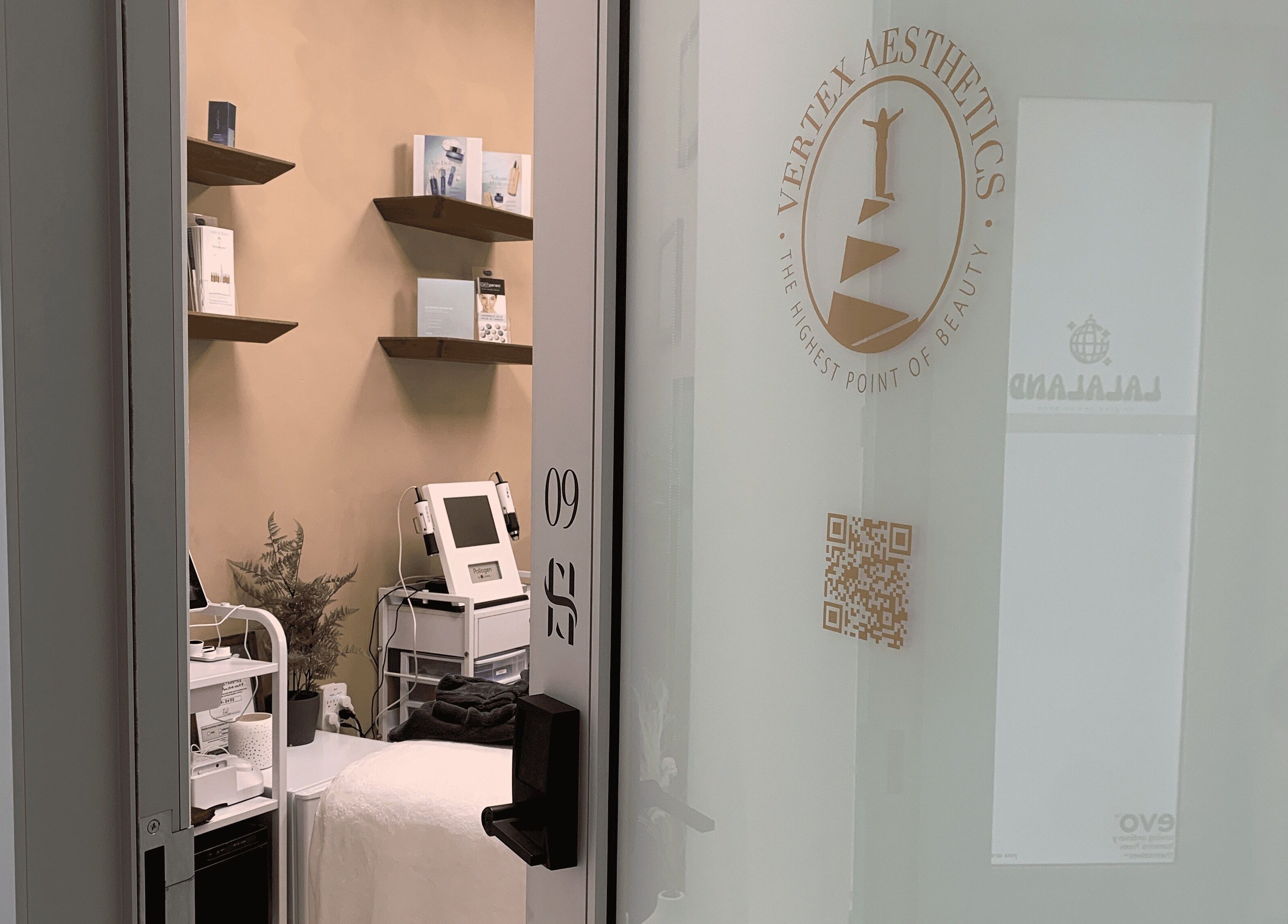 Elegant treatment room at Vertex Aesthetics in Toronto, Ontario, CA featuring modern skincare equipment.
