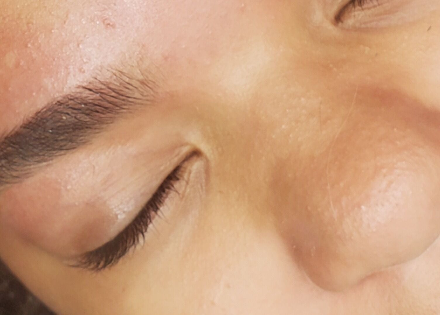 Beautifully shaped eyebrow at Sparkle with Love Beauty Bar, Hialeah, Florida, US.
