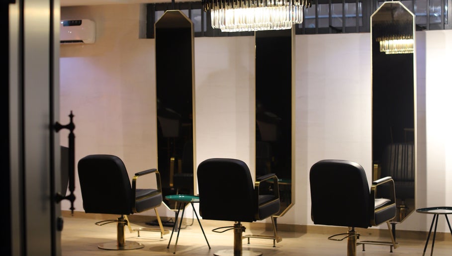 VstylesHair & Beauty Studio image 1