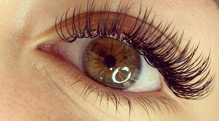 Imagen 2 de Rockup_LashBrows