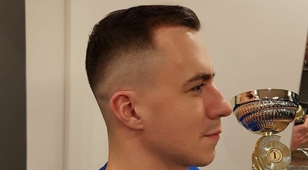 Top Cut Barbershop – obraz 2