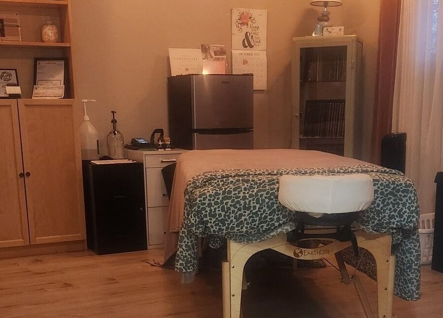 Cozy massage room at Rest, Relax, Rejoice Massage - LLC in Kent, Washington, US, ready for relaxation.