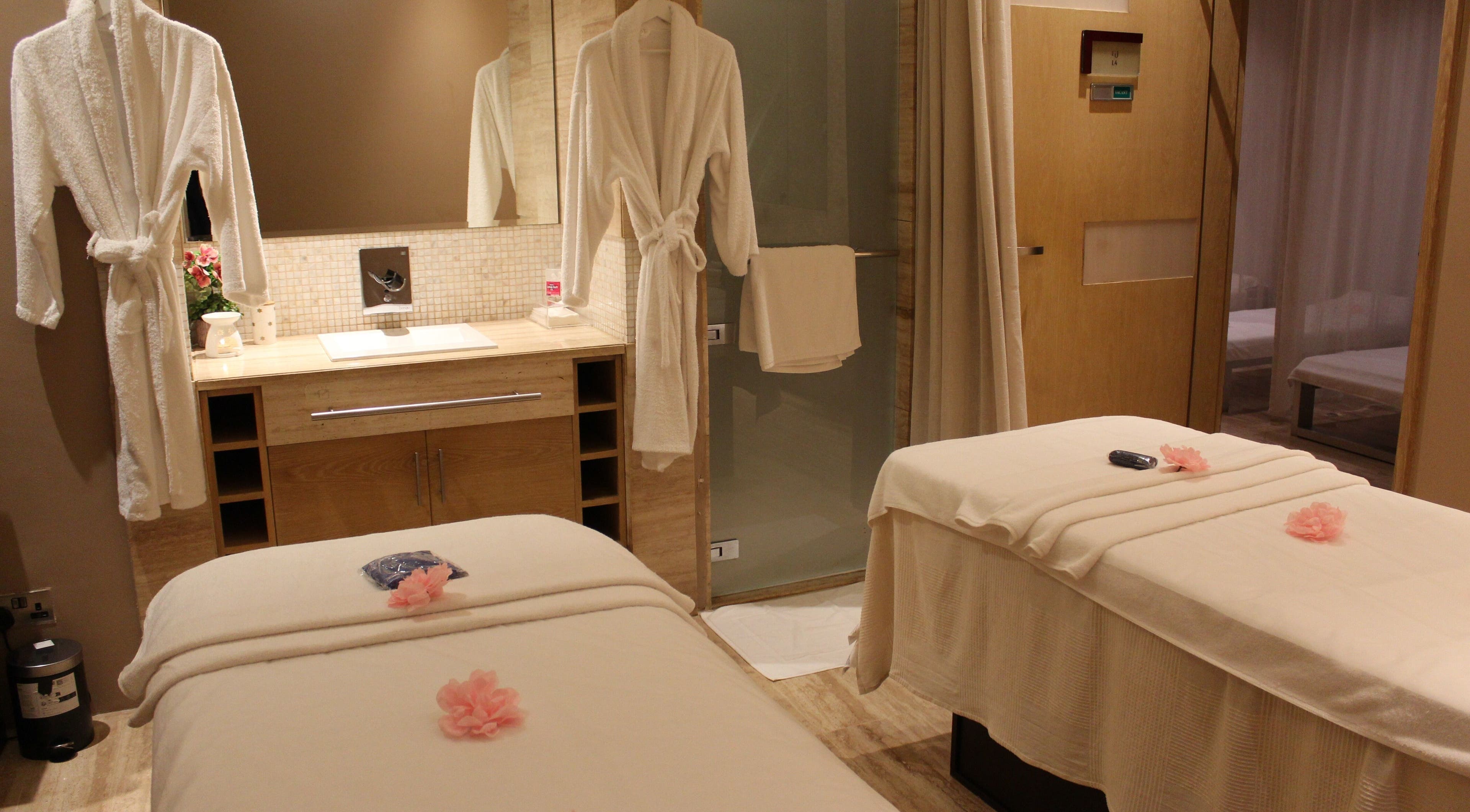 Relaxing massage room at Azurro Spa by Niyama - Marriott Harbour Dubai Marina, Dubai, Dubai, AE.