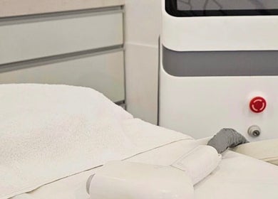 Serene treatment room with modern equipment at Lux Beauty Clinic Suriname, Paramaribo, Paramaribo, SR.