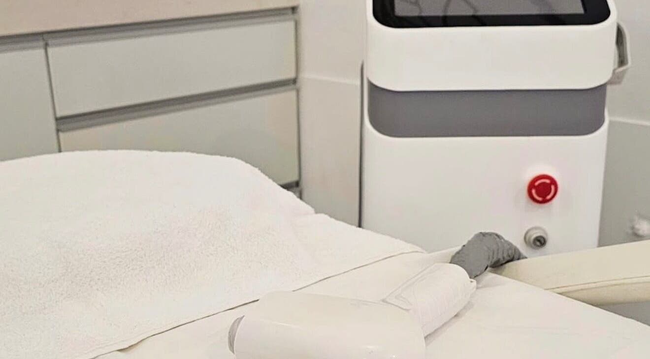 Serene treatment room with modern equipment at Lux Beauty Clinic Suriname, Paramaribo, Paramaribo, SR.