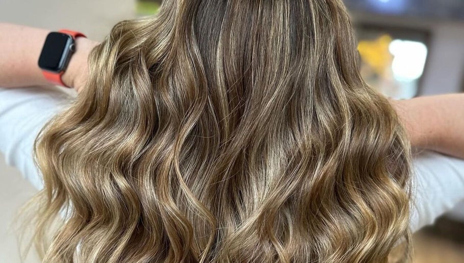 Luxurious wavy hair showcasing expert styling at Rogue & Vow, Blidworth, England, GB salon.