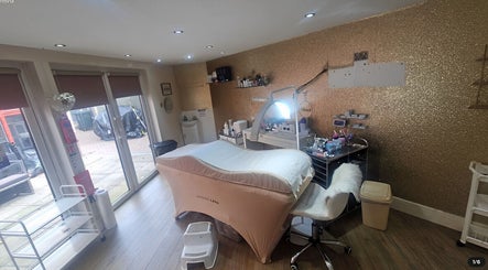 Jos Beauty Cabin