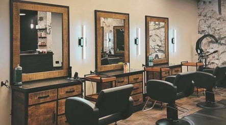 Obsessions Hair Salon image 3