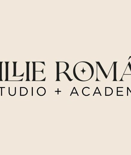 Millie Román Studio afbeelding 2
