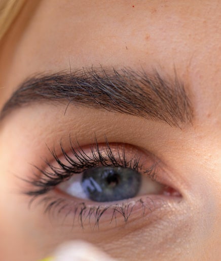 Brow Definition By Kylie – kuva 2