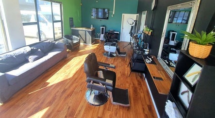 Straight Razors Barbershop image 3