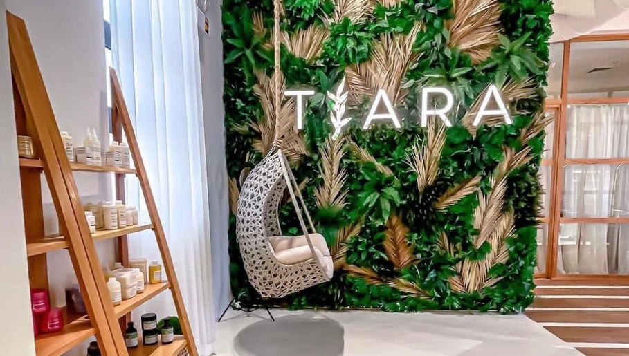 Tiara Beauty Studio, bild 1