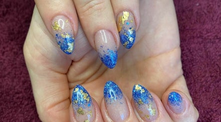 T.J's Nails and Beauty image 2