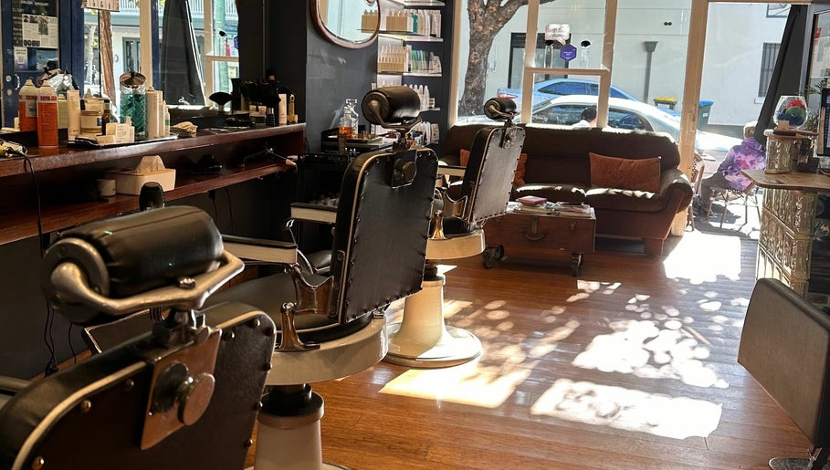 Grand Royal Barbers - Darlinghurst afbeelding 1