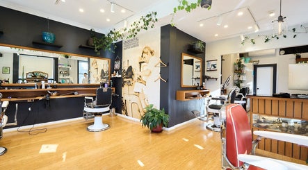 Grand Royal Barbers | Surry Hills