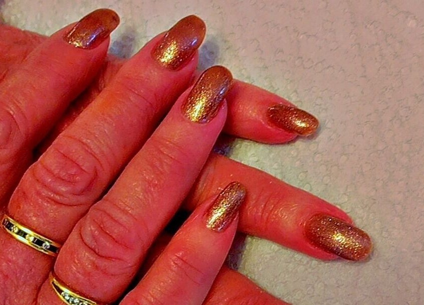 Elegant gold nails at Star Glam Nails, Sandton, Gauteng, ZA. Perfect for a chic and polished look.