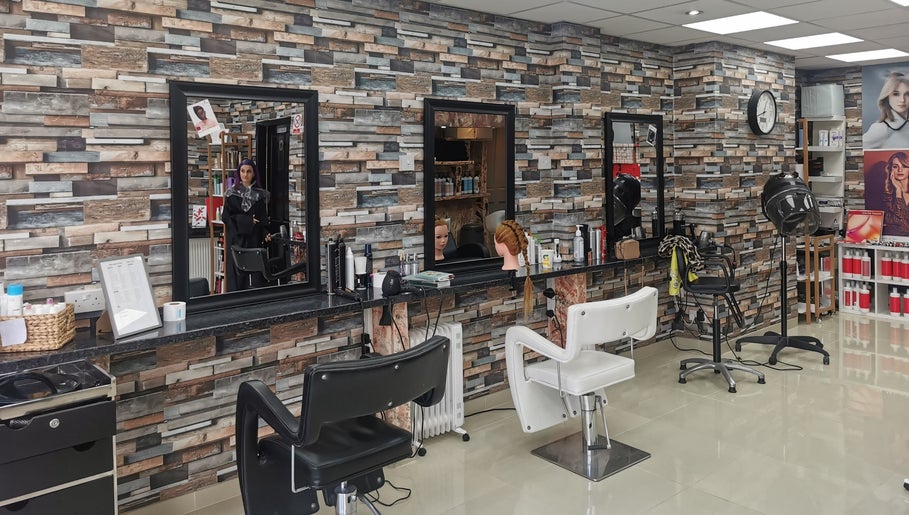 Εικόνα MEK Hair Studio 1