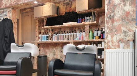 Εικόνα MEK Hair Studio 2