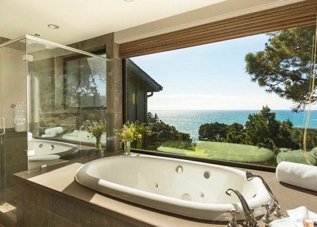 Luxurious bath with ocean view at The Heritage House Resort and Spa, Little River, California, US.