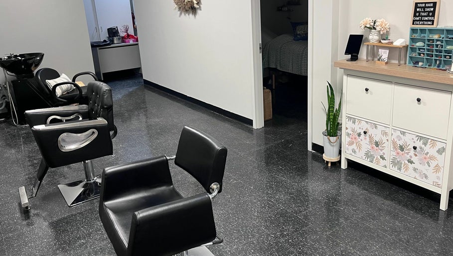 Heal Hair Studio 1paveikslėlis