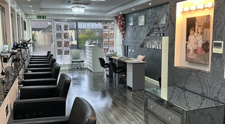 Platinum Rose Hair & Beauty image 2