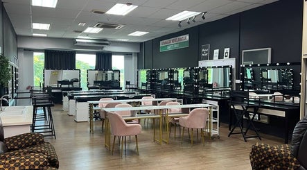 Makeup studio at Kolej Komuniti Batu Gajah, Batu Gajah, Perak, MY with elegant seating and illuminated mirrors.