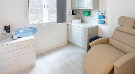 Our Skin Clinic - Fitzrovia image 2