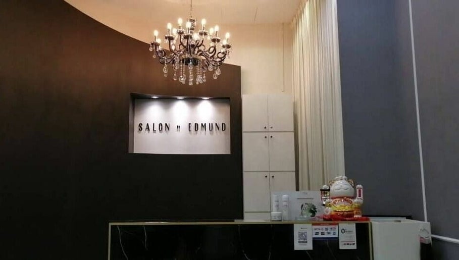 Salon de Edmund, bild 1