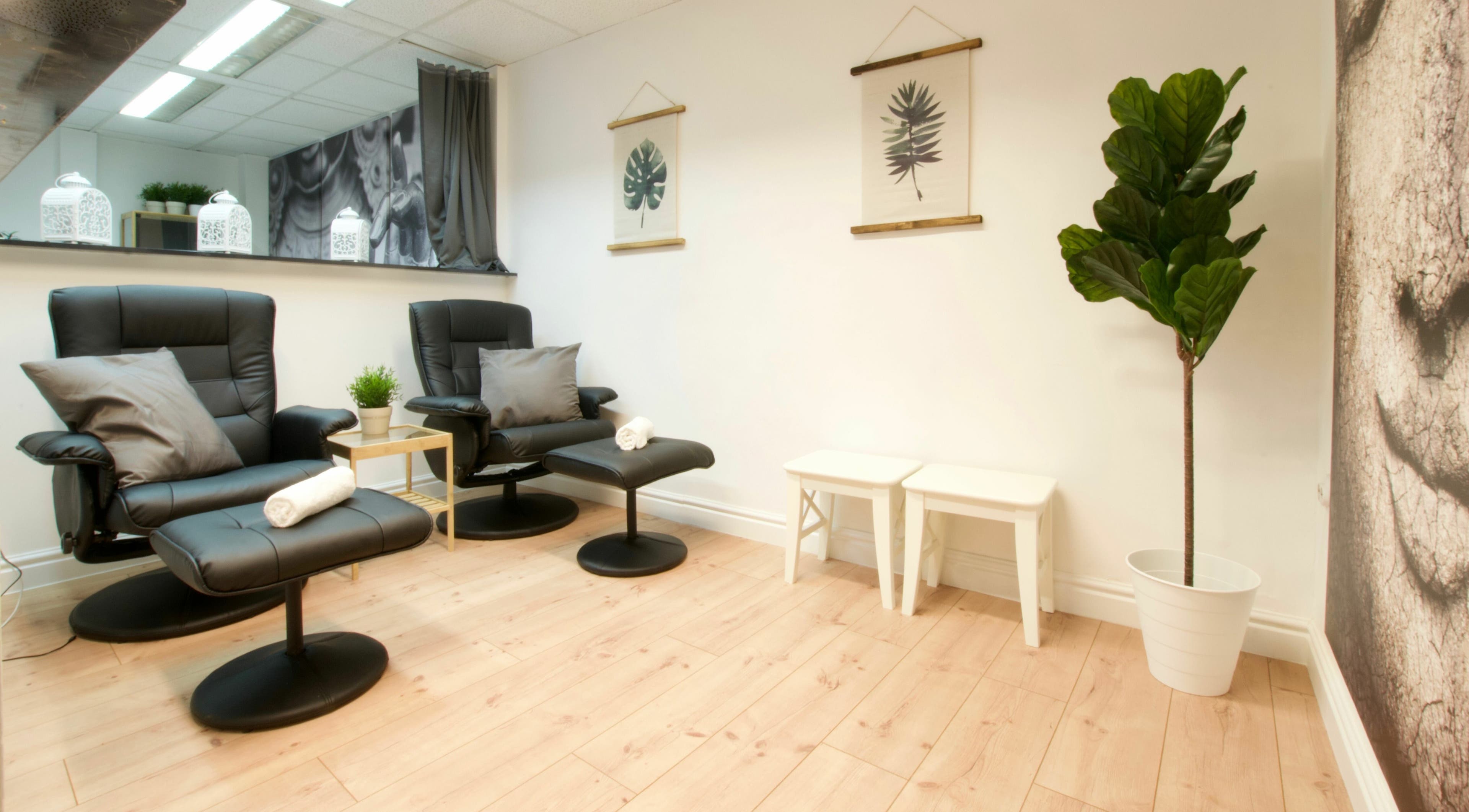 Relaxing lounge chairs in Thai 5 Budapest Thai Massage, Budapest, Magyar, HU offering a tranquil environment.