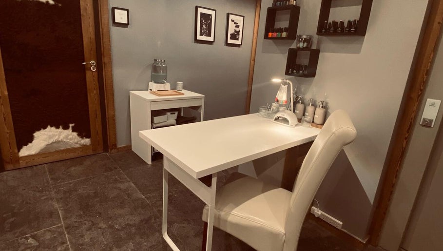 Manicure station at IVY Spa and Beauté, Saint Jean D’Aulps, Auvergne-Rhône-Alpes, FR showcasing elegance.