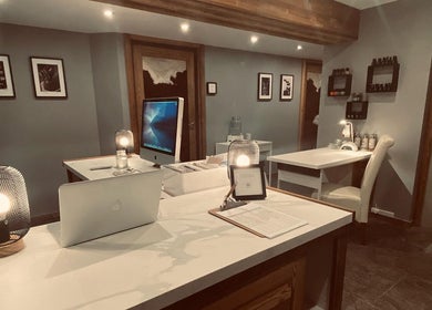Calm workspace at IVY Spa and Beauté, Saint Jean D’Aulps, Auvergne-Rhône-Alpes, FR. Elegant reception desk and decor.
