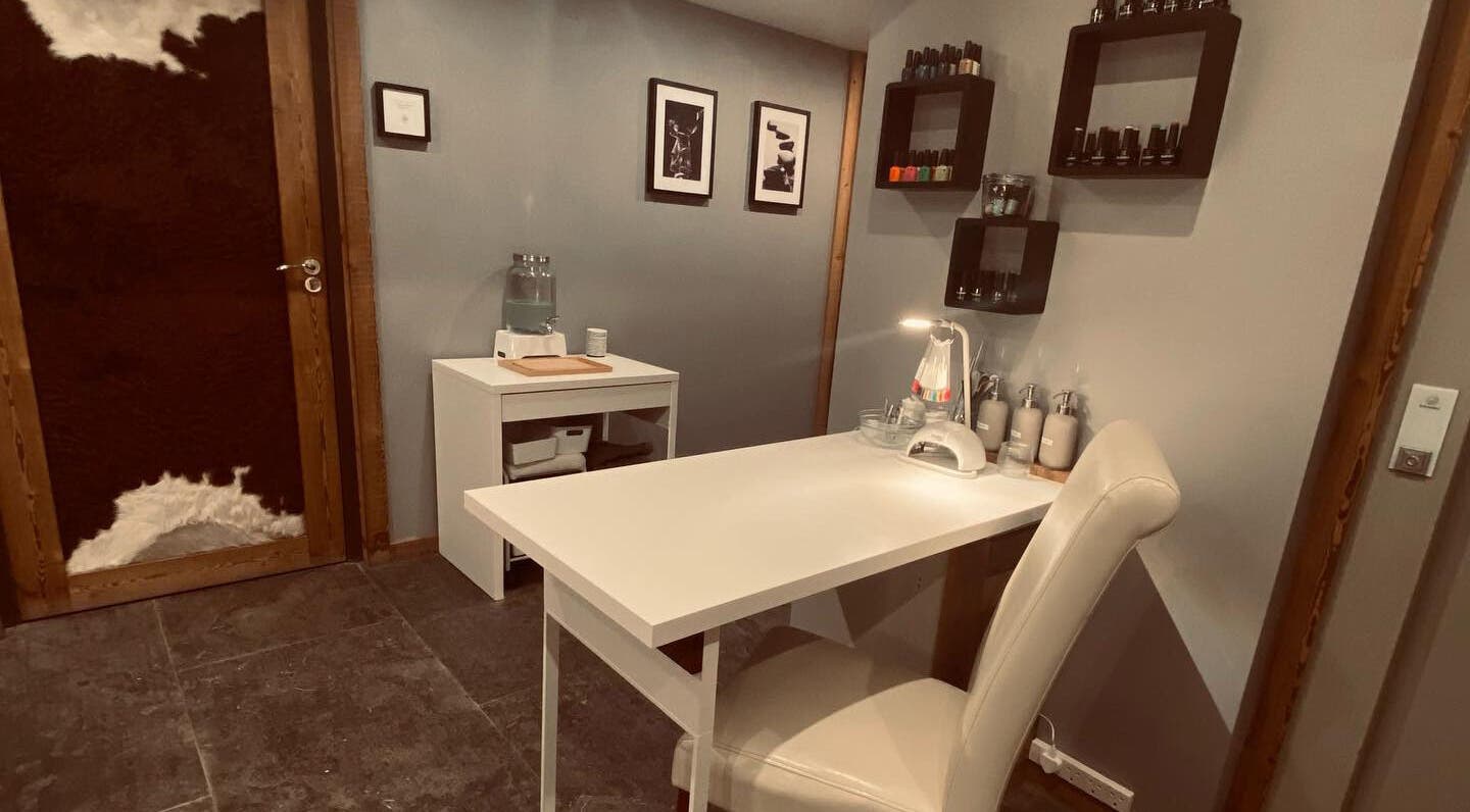 Stylish manicure table at IVY Spa and Beauté, Saint Jean D’Aulps, Auvergne-Rhône-Alpes, FR.