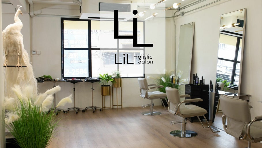 Lil Holistic Salon image 1