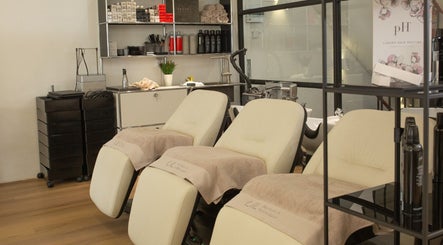 Lil Holistic Salon slika 2