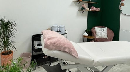 KOA Beauty Lounge LTD image 2