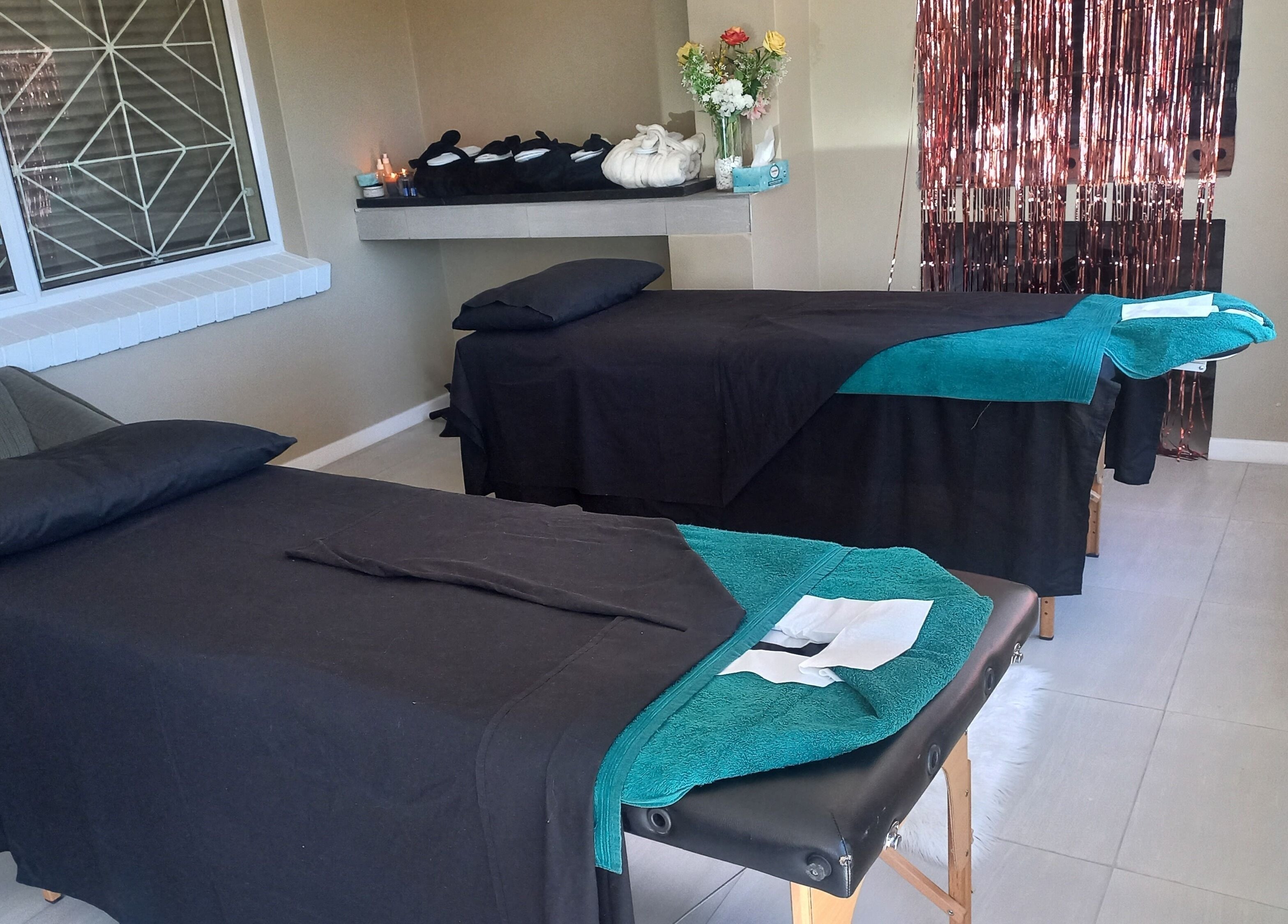 Relaxing massage tables at Mello's Mobile Beauty Spa in Gqeberha, Eastern Cape, ZA