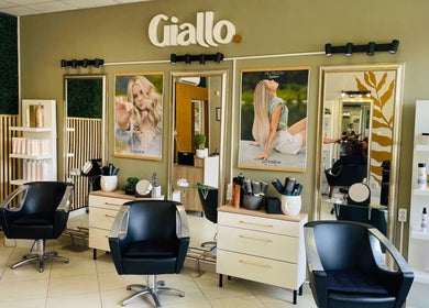 Giallo. Szalon & Barber Shop - MAKÓ belső tér. Stílusos berendezés, modern hajápolási termékek Makó, HU.