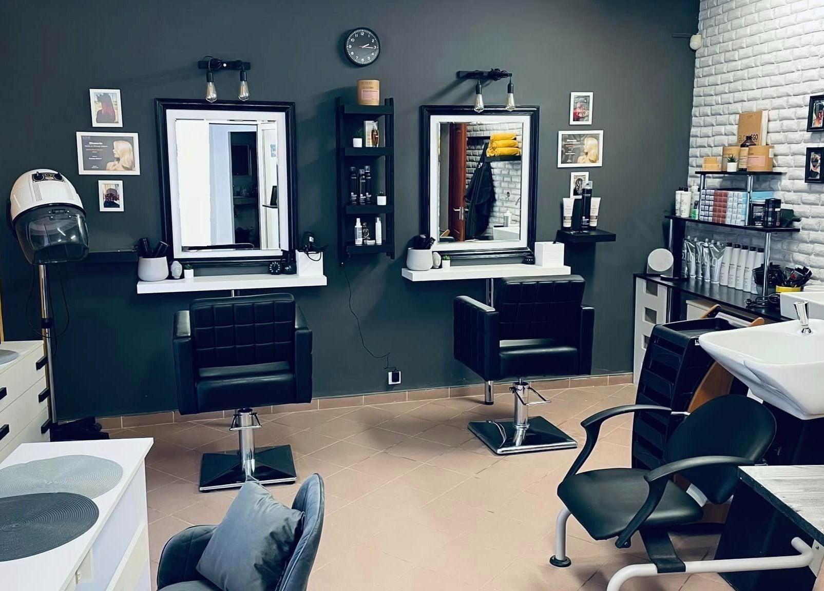 Giallo. Szalon & Barber Shop - PÉCS belső tér, modern stílus, Pécs, HU.