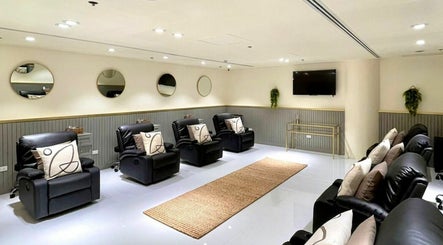 NEW Lounge Glorietta – obraz 3